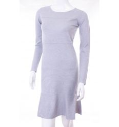 Egyszínű, alján bővebb fazonú női kötött hosszúujjú ruha (K6530)