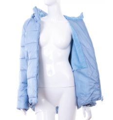 Szőrme béléses, hátul hosszabb, puha anyagú női kapucnis kabát (WS-1703-14)